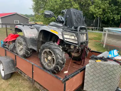 Hey selling my cat 700 h1 bike had a vertex high comp piston stage 2 hot cams and wiesco crank head...