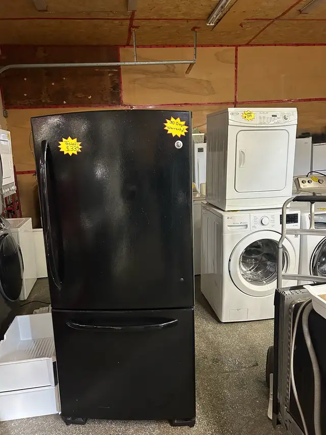 GE Stainless Stell Refrigerator - No issues in Refrigerators in Kitchener / Waterloo - Image 2