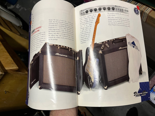 Vintage Ampeg Amplifier Guitar catalogue Catalog Reverb Rocket B dans Amplificateurs et pédales  à Ville de Montréal - Image 4