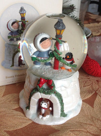 Hallmark limited Edition Frosty Friends Snow Globe Christmas