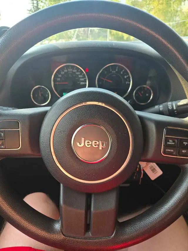 Jeep Wrangler527118864472483844