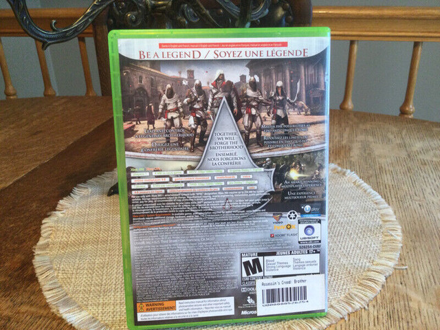 XBOX Assasin's Creed BROTHERHOOD jeu idée cadeau dans XBOX One  à Laval/Rive Nord - Image 2