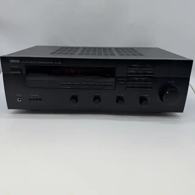 Yamaha RX-395 Stereo Receiver Reciever 2-Chan Receiver Phono Tes in Stereo Systems & Home Theatre in City of Toronto - Image 2