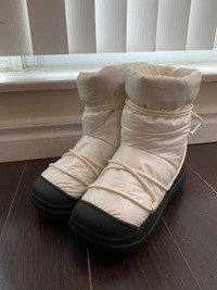 Korea Rockfish snow padded winter boots in ivory EU 24cm
