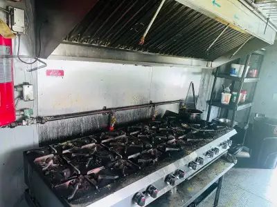 Take out restaurant with commercial kitchen for Sale in Downtowm Thunder Bay. Please contact for mor...
