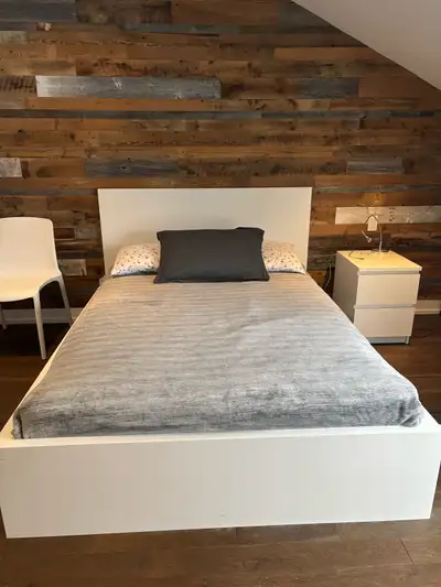 lit, table de nuit et tiroir de rangement, View more