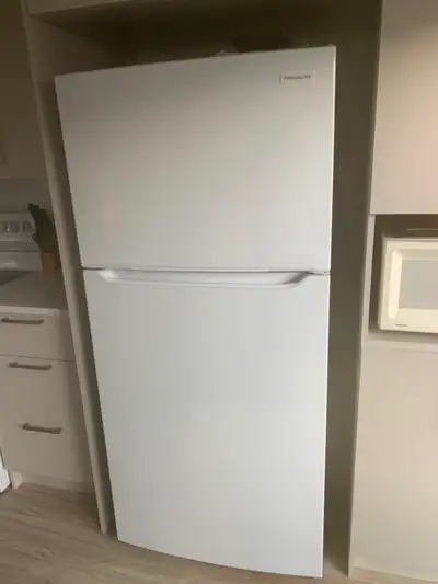 Réfrigérateur. De marque Frigidaire, View more