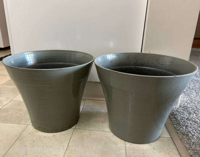 Large Plastic & Clay Plant Pots  in Other in Edmonton