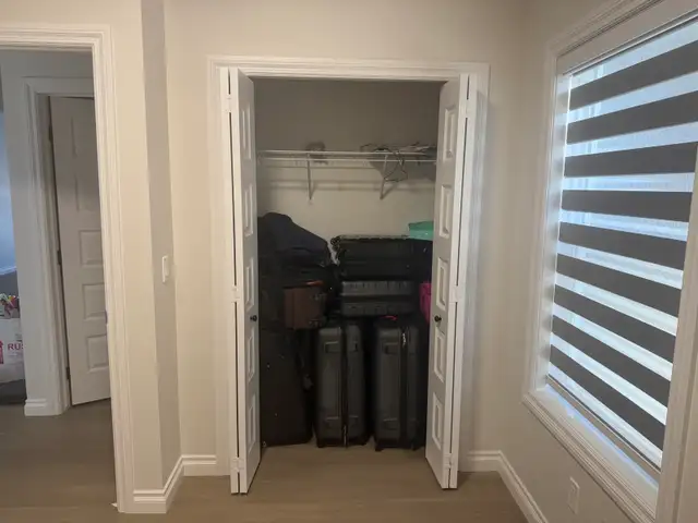 Private Room and private bathroom in a brand new home 