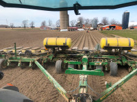 JD 1780 planter