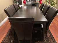 Dining kitchen table set with buffet/hutch