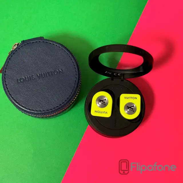 Louis Vuitton Horizon Wireless Earphones (QAB140)