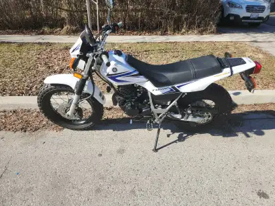 2012 Yamaha TW200 In great condition and it comes with: - Aftermarket foot pegs - Aftermarket shift...