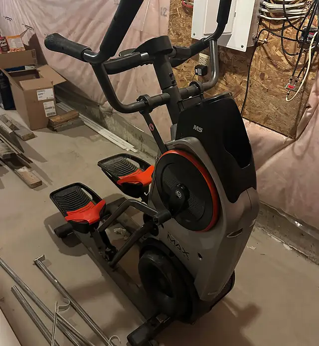 BowFlex Max Trainer M5 in Exercise Equipment in Oakville / Halton Region - Image 2