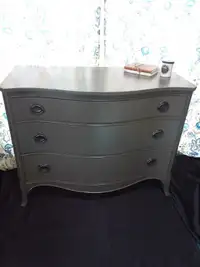 Dresser with Matching Night Table