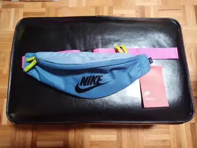 NIKE WAISTBAG (SLING BAG), View more
