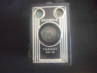 vintage kodak brownie camera, target six 16