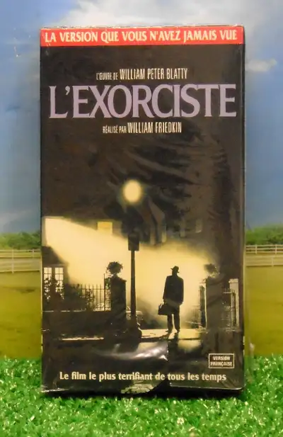 Cassette Vidéo VHS...De ma collection..."L'Exorciste, le commencement"...Linda Blair...2 h 12 mins.....