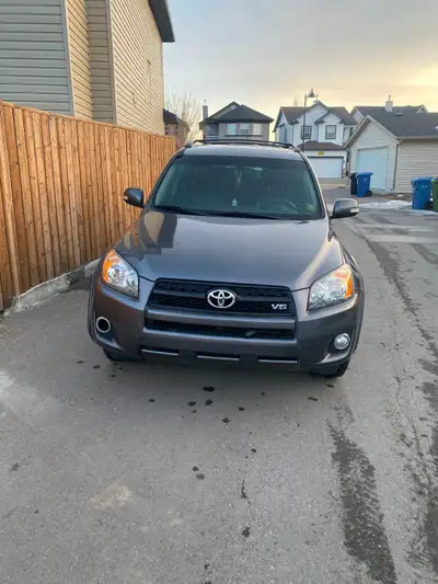 I am selling my well maintained 2009 Toyota V6,RAV4 AWD good mileage &in performance .comes with hea...