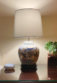 Classic Chinoiserie Porcelain Floral Vase Table Lamp, Wood Stand