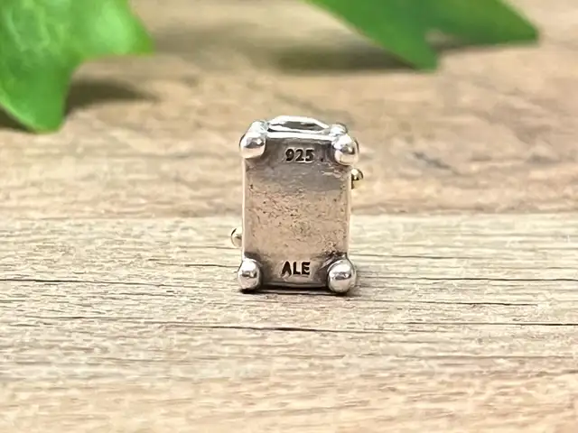 Authentic Pandora Two Tone Charms63672015740931123