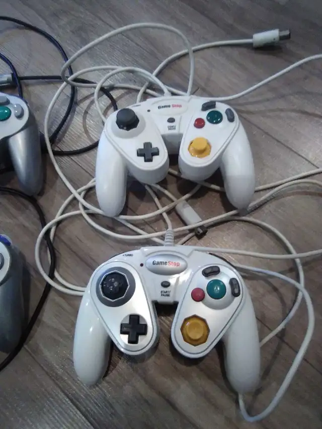 console jeu accessoire Nintendo Wii system remote game wiimote in Nintendo Wii in Laval / North Shore - Image 8