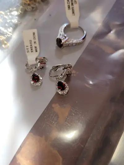 Lots of costume jewelry, too much to list each item