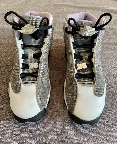 Jordan sneakers size 5.5 us, View more