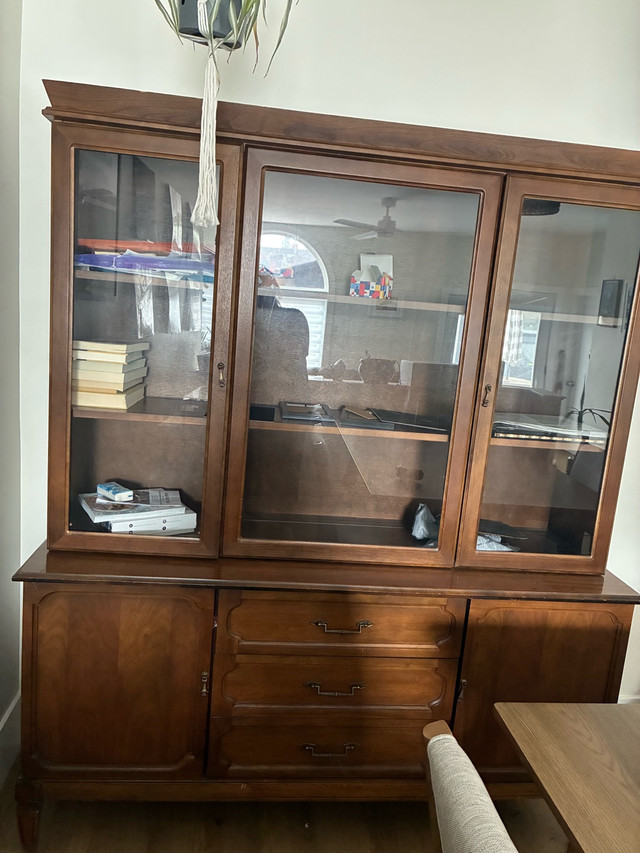 hutch and sideboard  in Hutches & Display Cabinets in Calgary