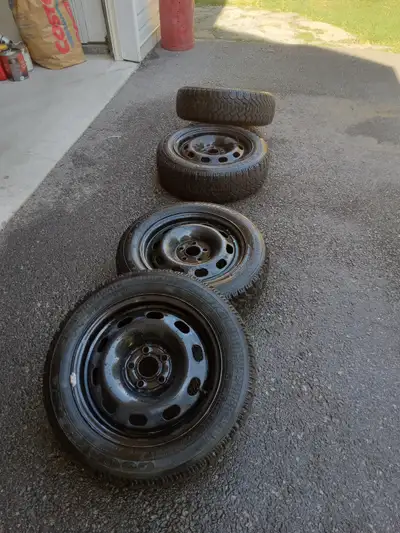 Steel rims, P185/60 R15 Goodyear Nordic tires. 5 bolts. Excellent tread, used 1 winter.