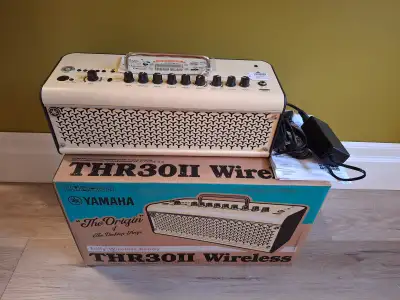 Yamaha THR30ii guitar amplifier, View more