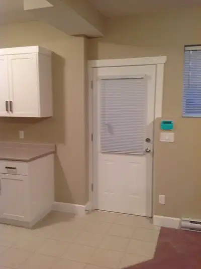 One Bedroom Basement Apt with alarm system! Less than 10mins from Trinity Western University Walking...