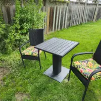 3 pc bistro set, great for the backyard
