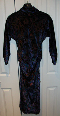 Ladies Peacock Print Dress - Size Medium