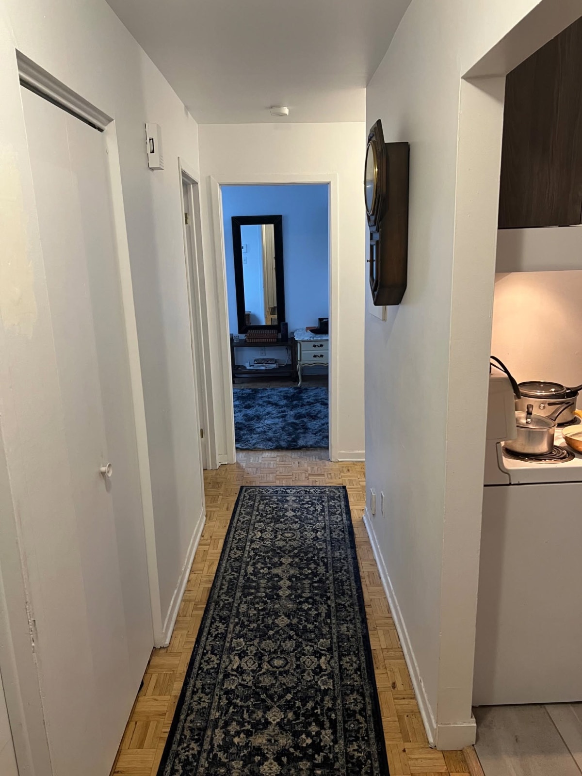 Bright Fully Furnished Apartment in Griffintown, Move-in Sept 1 — photo 3