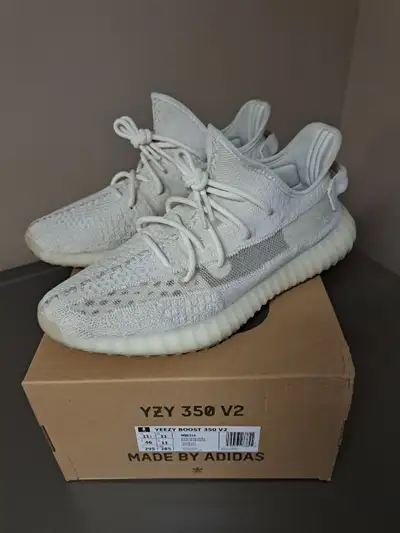 Men's size 11.5 Ordered from adidas Confirmed app during the original release in June 2022 Excellent...