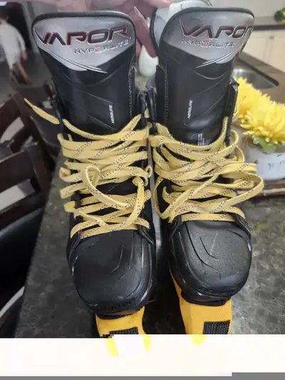 Bauer Vapor Hyperlite 2 size 7.5 fit 3 Skates, View more