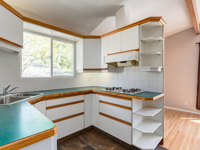 Rooms Close to UC/Brentwood C-Train Station for Rent in Room Rentals & Roommates in Calgary - Image 3
