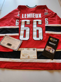 TEAM CANADA SIGNED JERSEY 