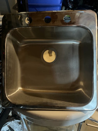 Brand new 20x20 sink 