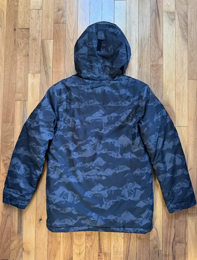 Columbia Boys Winter Jacket Size L in Kids & Youth in Strathcona County - Image 3