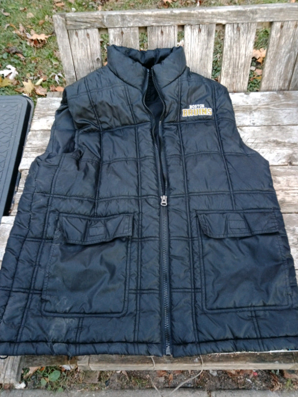 Boston Bruins Size XL Vest, Bruins Logo On Front, Zippered in Arts & Collectibles in Oshawa / Durham Region