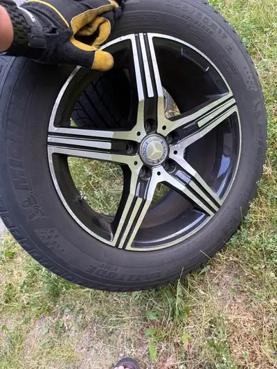 Michelin winter tires set of 4 used with alloy rims ( fit with Mercedes GLK 250 ) I will remove the...