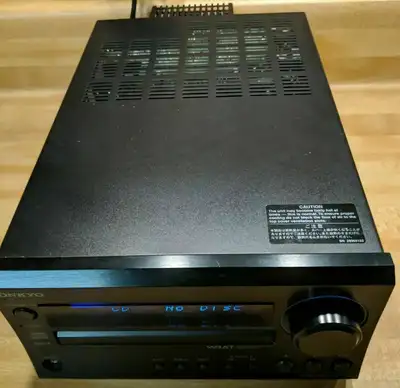 Complete stereo system – Onkyo CR-325 CD Receiver with matching Onkyo D-052 bookshelf speakers. Grea...