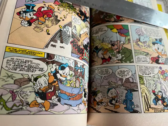 Vintage Disney Colossal Comic little Mermaid 63436970402049123