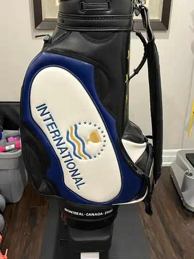 2007 Presidents Cup Bag -International Team, View more