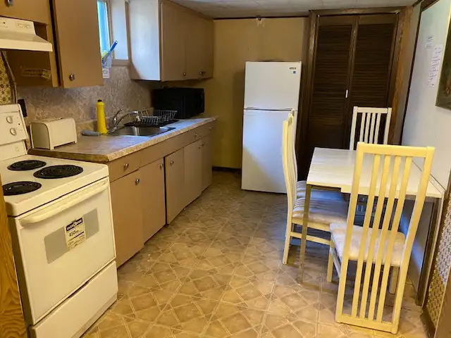 MOVE NOW-LARGE BEAUTIFUL ROOM - STEELES & YONGE63848999934723122