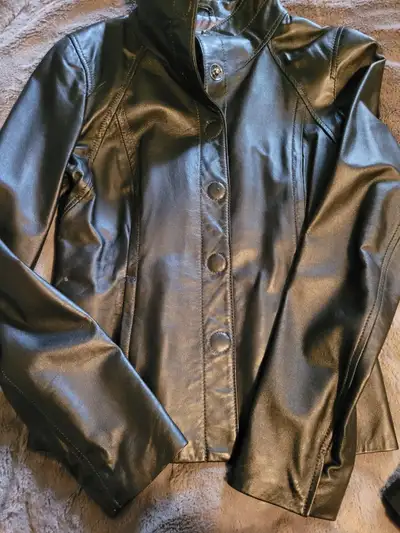 Veste cuir Danier femme XS noire, View more