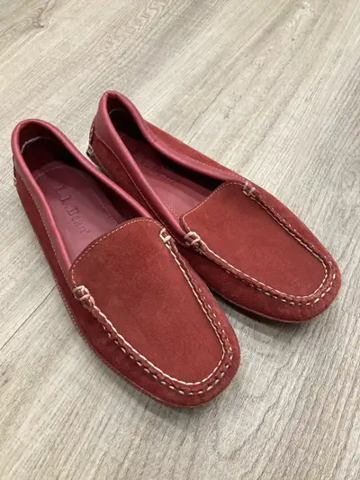As new, all leather construction. Size 6.5