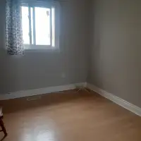 Available room for rent in Brampton